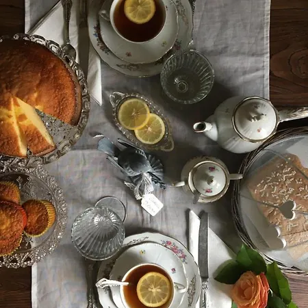 A 5 Min Dalla Rocchetta Mattei - Antico Mulino Frühstückspension 3*