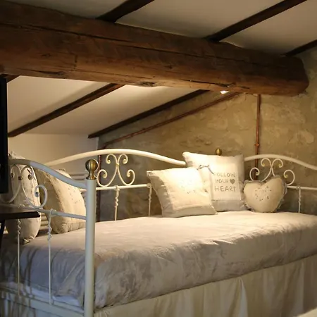 Bed & Breakfast A 5 Min Dalla Rocchetta Mattei - Antico Mulino