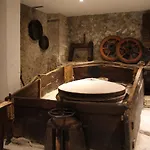 A 5 Min Dalla Rocchetta Mattei - Antico Mulino