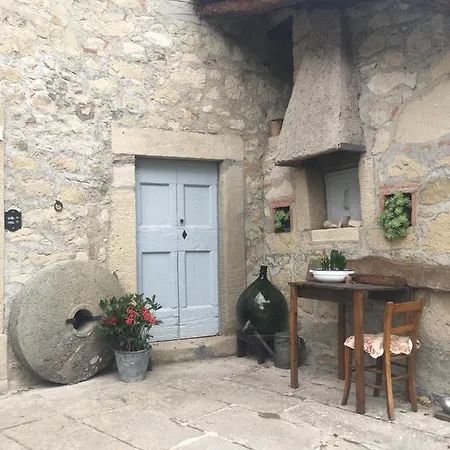 Bed and Breakfast A 5 Min Dalla Rocchetta Mattei - Antico Mulino