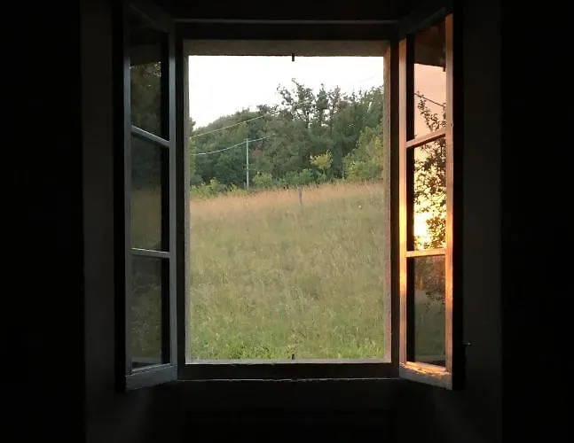 A 5 Min Dalla Rocchetta Mattei - Antico Mulino Bed and breakfast 3*